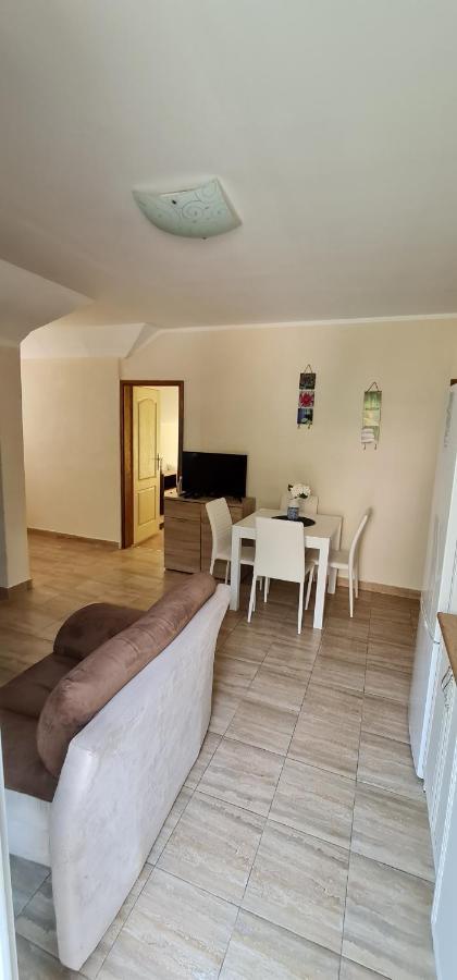 Apartman Nina2 Risan Ngoại thất bức ảnh
