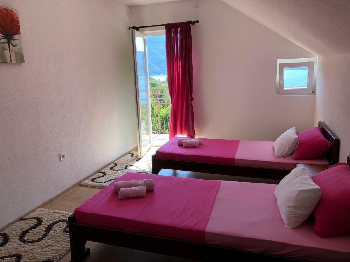 Apartman Nina2 Risan Ngoại thất bức ảnh